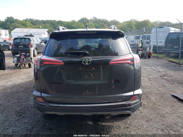 46264783 :رقم المزاد ، 2T3RFREV4JW738699 vin ، 2018 Toyota Rav4 Adventure مزاد بيع