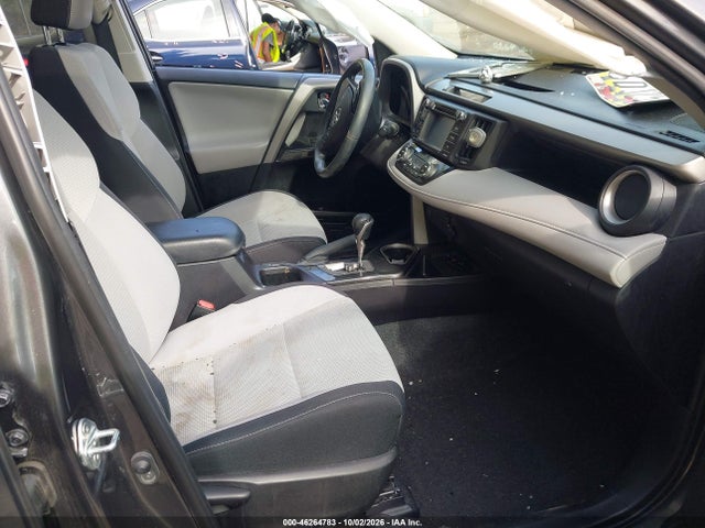 46264783 :رقم المزاد ، 2T3RFREV4JW738699 vin ، 2018 Toyota Rav4 Adventure مزاد بيع