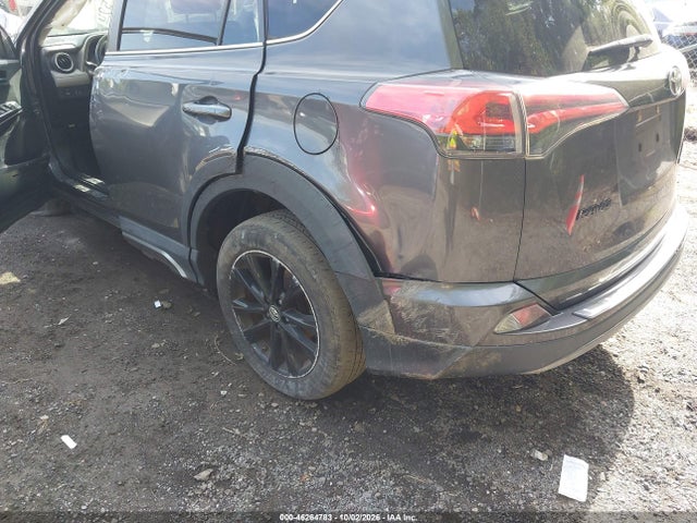46264783 :رقم المزاد ، 2T3RFREV4JW738699 vin ، 2018 Toyota Rav4 Adventure مزاد بيع
