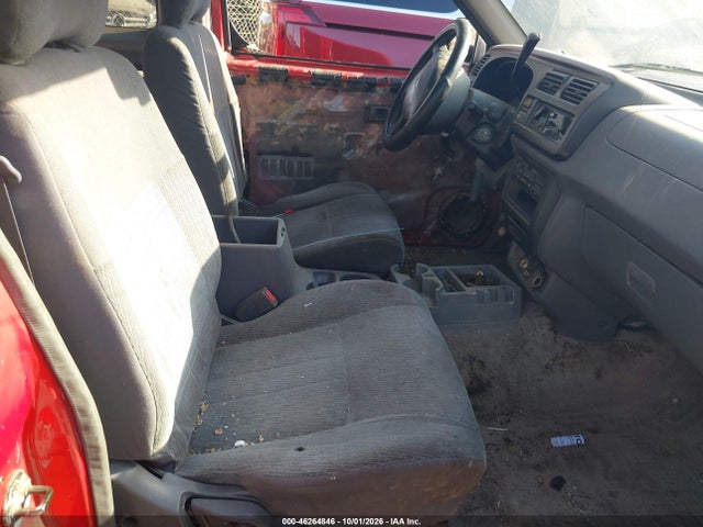 2000 Nissan Frontier Xe მანქანა იყიდება აუქციონზე, vin: 1N6DD26S3YC317353, აუქციონის ნომერი: 46264846