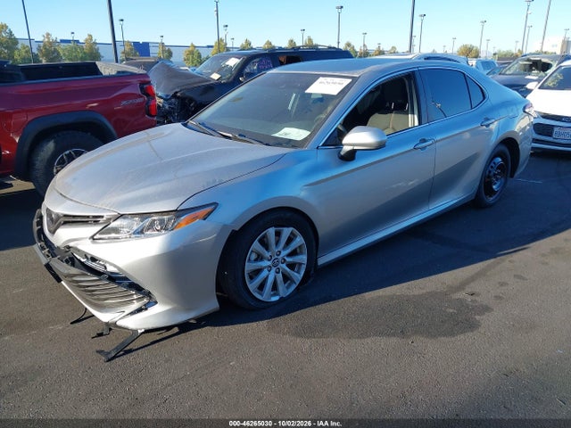Toyota CAMRY LE 2020 4T1C11AKXLU891780 Image 2