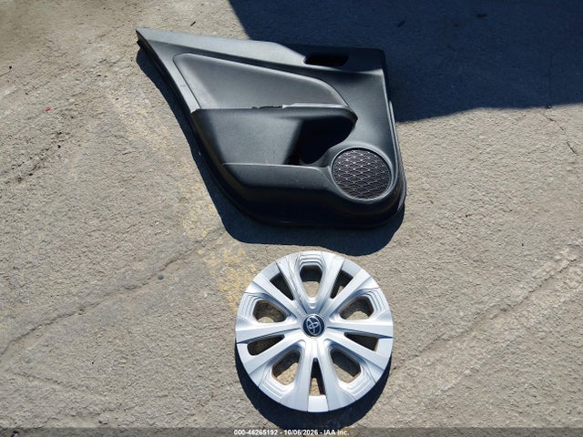 JTDKARFU9L3103196 Toyota Prius Le