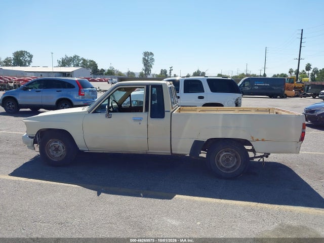 1985 Toyota Pickup Xtracab Rn56 Dlx მანქანა იყიდება აუქციონზე, vin: JT4RN56D3F5039581, აუქციონის ნომერი: 46265575