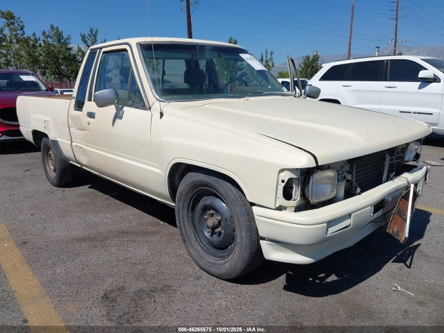 1985 Toyota Pickup Xtracab Rn56 Dlx მანქანა იყიდება აუქციონზე, vin: JT4RN56D3F5039581, აუქციონის ნომერი: 46265575