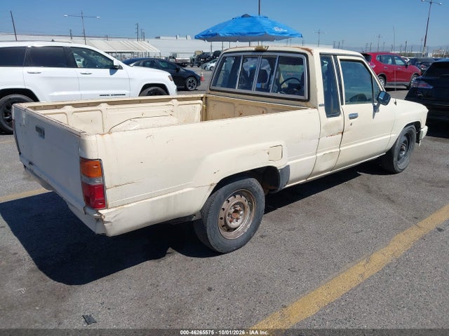 1985 Toyota Pickup Xtracab Rn56 Dlx მანქანა იყიდება აუქციონზე, vin: JT4RN56D3F5039581, აუქციონის ნომერი: 46265575