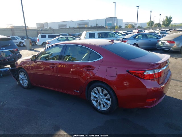 2014 Lexus Es 300h მანქანა იყიდება აუქციონზე, vin: JTHBW1GG3E2047551, აუქციონის ნომერი: 46265636