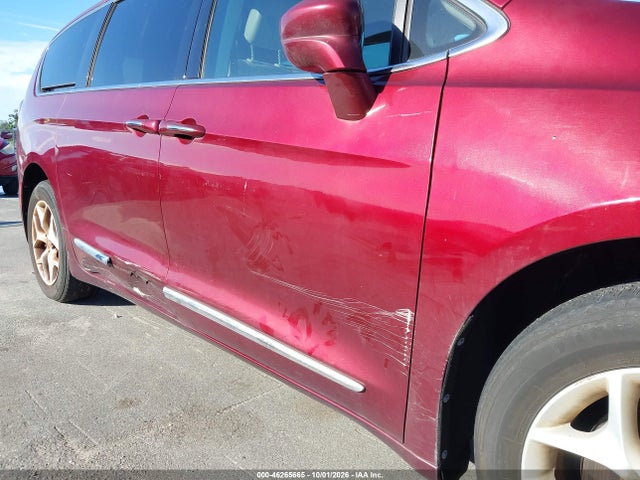 46265665 :رقم المزاد ، 2C4RC1EG1HR541716 vin ، 2017 Chrysler Pacifica Touring-l Plus مزاد بيع