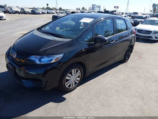 Honda FIT LX 2015 3HGGK5H58FM717677 Image 2