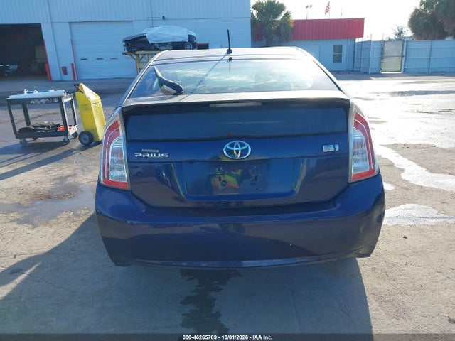 46265709 :رقم المزاد ، JTDKN3DU4D1651088 vin ، 2013 Toyota Prius Two مزاد بيع