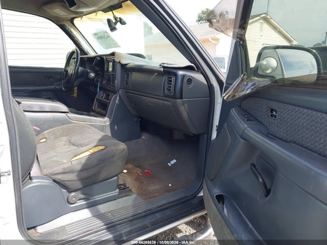 46265836 :رقم المزاد ، 3GNEC12T44G108141 vin ، 2004 Chevrolet Avalanche 1500 مزاد بيع