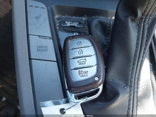 46265966 :رقم المزاد ، 5NPD84LF5HH051767 vin ، 2017 Hyundai Elantra Limited مزاد بيع