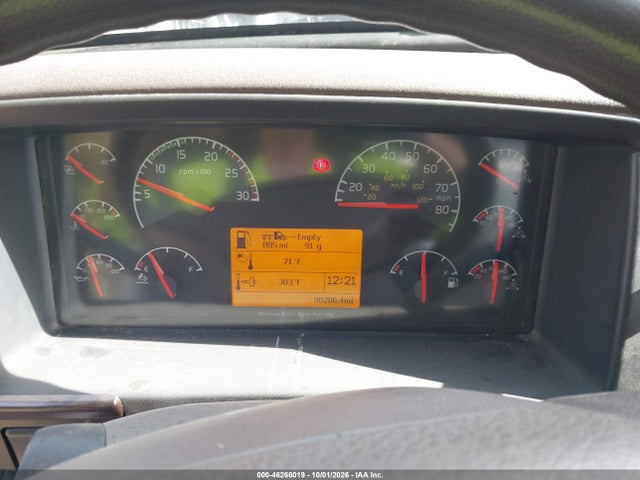 2013 Volvo Vn Vnl მანქანა იყიდება აუქციონზე, vin: 4V4NC9TK0DN147074, აუქციონის ნომერი: 46266019