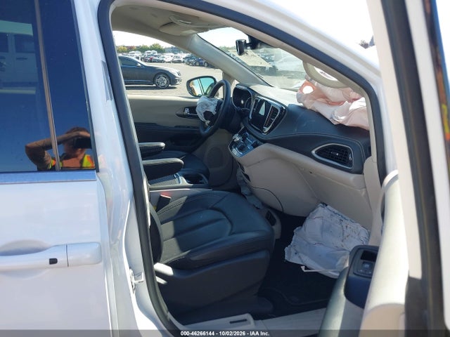 2024 Chrysler Pacifica Hybrid Select მანქანა იყიდება აუქციონზე, vin: 2C4RC1S73RR177899, აუქციონის ნომერი: 46266144