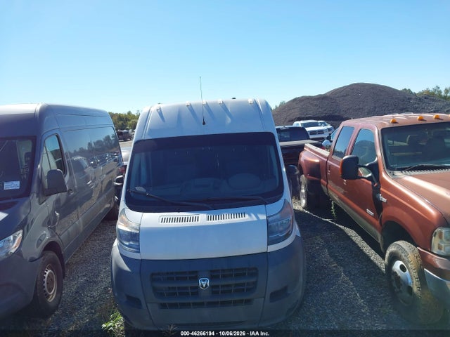 46266194 :رقم المزاد ، 3C6URVJG9FE513030 vin ، 2015 Ram Promaster 3500 High Roof مزاد بيع