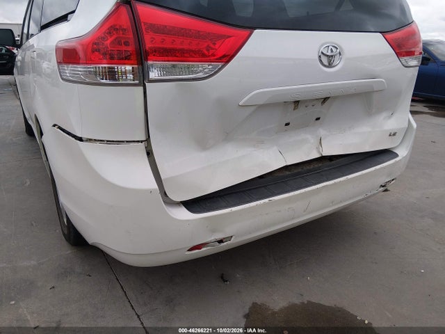 46266221 :رقم المزاد ، 5TDKK3DC9DS372528 vin ، 2013 Toyota Sienna Le V6 8 Passenger مزاد بيع