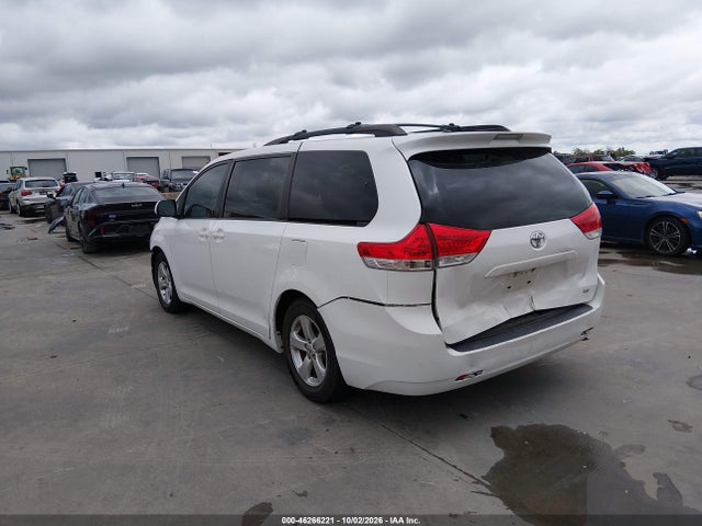 46266221 :رقم المزاد ، 5TDKK3DC9DS372528 vin ، 2013 Toyota Sienna Le V6 8 Passenger مزاد بيع