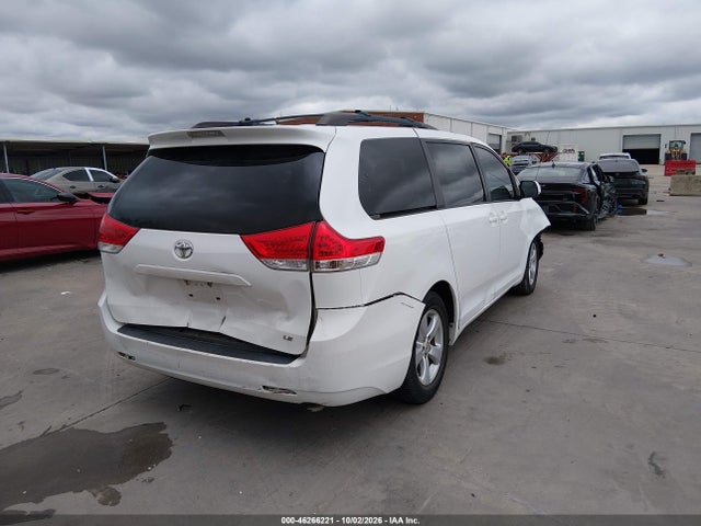 46266221 :رقم المزاد ، 5TDKK3DC9DS372528 vin ، 2013 Toyota Sienna Le V6 8 Passenger مزاد بيع