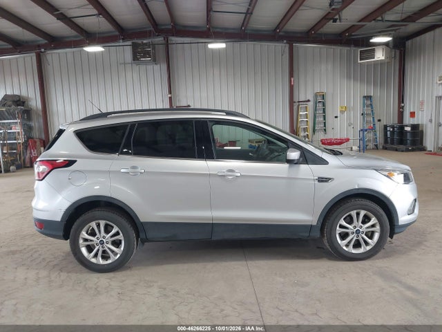 Продажа на аукционе авто 2018 Ford Escape Se, vin: 1FMCU9GD0JUD08547, номер лота: 46266225