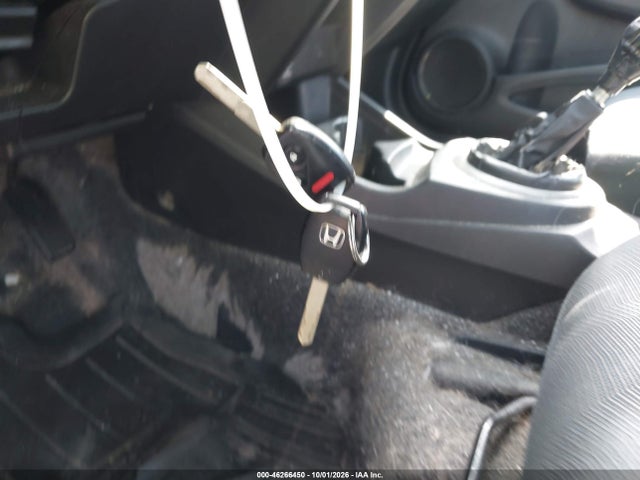 46266450 :رقم المزاد ، JHMGE8G49AC025050 vin ، 2010 Honda Fit Sport مزاد بيع