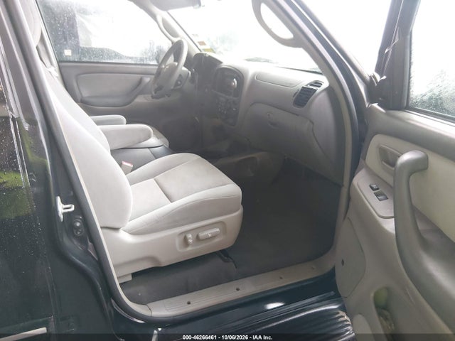 46266461 :رقم المزاد ، 5TDZT34A25S242943 vin ، 2005 Toyota Sequoia Sr5 V8 مزاد بيع
