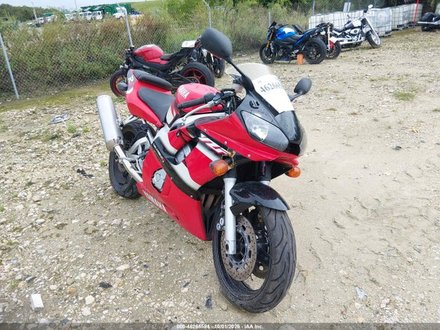 46266584 :رقم المزاد ، JYARJ04E01A019228 vin ، 2001 Yamaha Yzfr6 L مزاد بيع