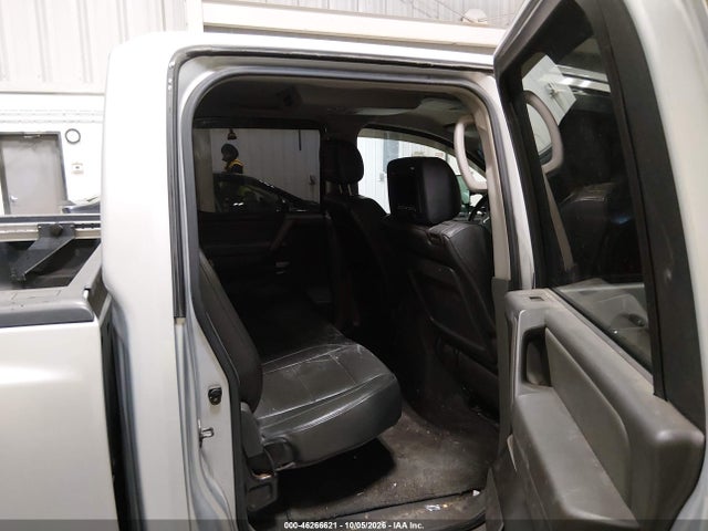 46266621 :رقم المزاد ، 1N6AA07B25N555189 vin ، 2005 Nissan Titan Le مزاد بيع