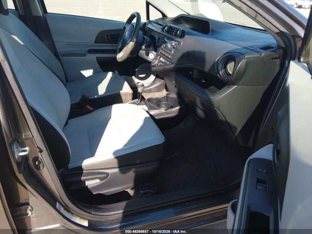 2012 Toyota Prius C One მანქანა იყიდება აუქციონზე, vin: JTDKDTB30C1024416, აუქციონის ნომერი: 46266657