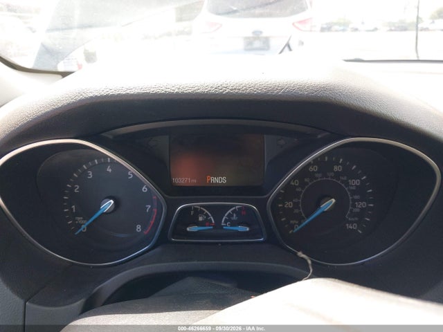 2015 Ford Focus Se მანქანა იყიდება აუქციონზე, vin: 1FADP3K23FL253162, აუქციონის ნომერი: 46266659