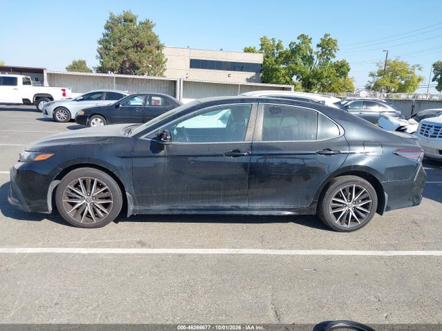 46266677 :رقم المزاد ، 4T1G11AK1PU744996 vin ، 2023 Toyota Camry Se مزاد بيع