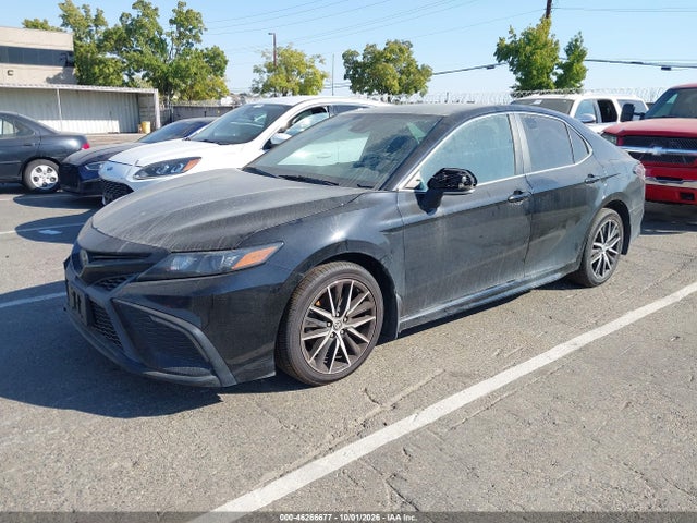 46266677 :رقم المزاد ، 4T1G11AK1PU744996 vin ، 2023 Toyota Camry Se مزاد بيع