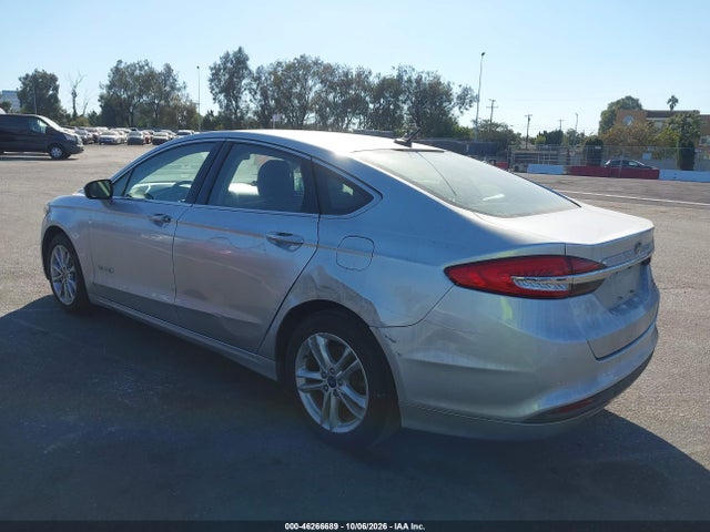 2018 Ford Fusion Hybrid Se მანქანა იყიდება აუქციონზე, vin: 3FA6P0LU6JR117531, აუქციონის ნომერი: 46266689