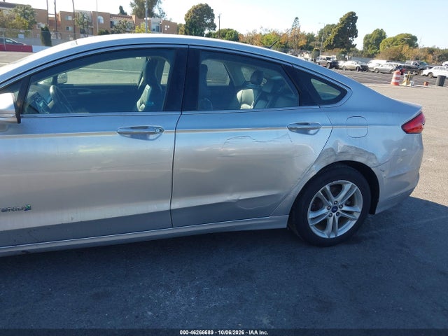 2018 Ford Fusion Hybrid Se მანქანა იყიდება აუქციონზე, vin: 3FA6P0LU6JR117531, აუქციონის ნომერი: 46266689