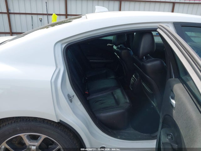 2C3CDXJG3GH140916 Dodge Charger Sxt
