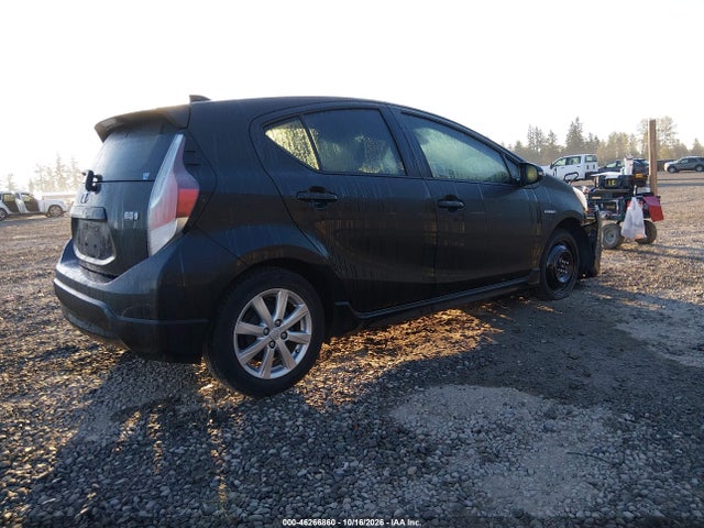 Toyota Prius C Two 2017 JTDKDTB36H1596078 Image 4
