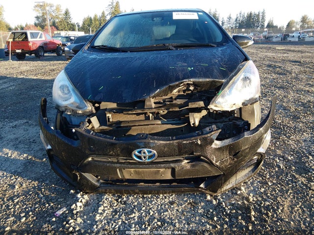 Toyota Prius C Two 2017 JTDKDTB36H1596078 Image 6
