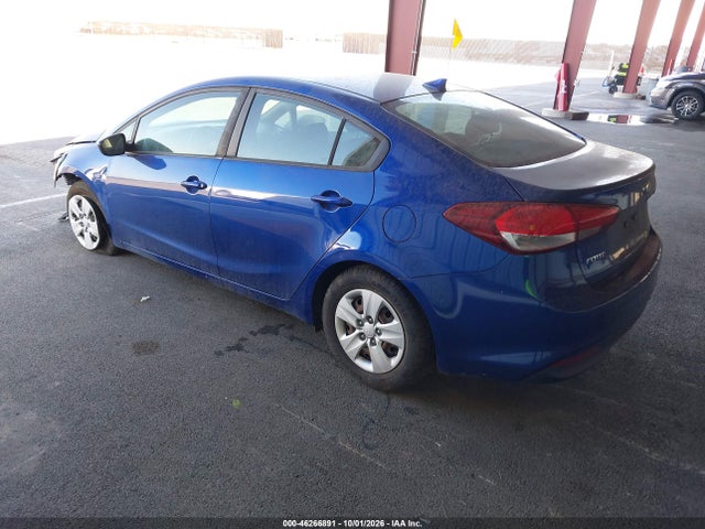 KIA FORTE LX 2017 3KPFK4A72HE080055 Image 3