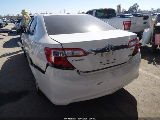 4T1BD1FKXEU116412 Toyota Camry Hybrid Xle