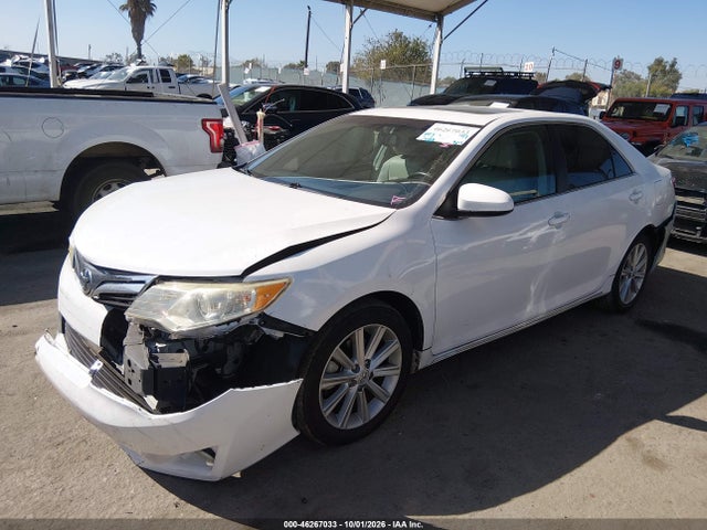 4T1BD1FKXEU116412 Toyota Camry Hybrid Xle