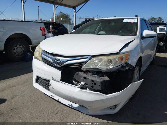 4T1BD1FKXEU116412 Toyota Camry Hybrid Xle