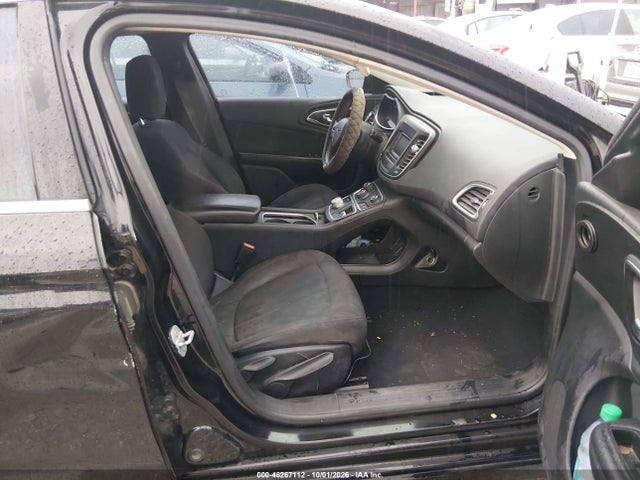 2015 Chrysler 200 Limited მანქანა იყიდება აუქციონზე, vin: 1C3CCCAB3FN597215, აუქციონის ნომერი: 46267112