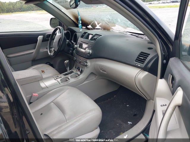Продаж на аукціоні авто 2011 Toyota Highlander Se V6, vin: 5TDBK3EH8BS064368, номер лоту: 46267196