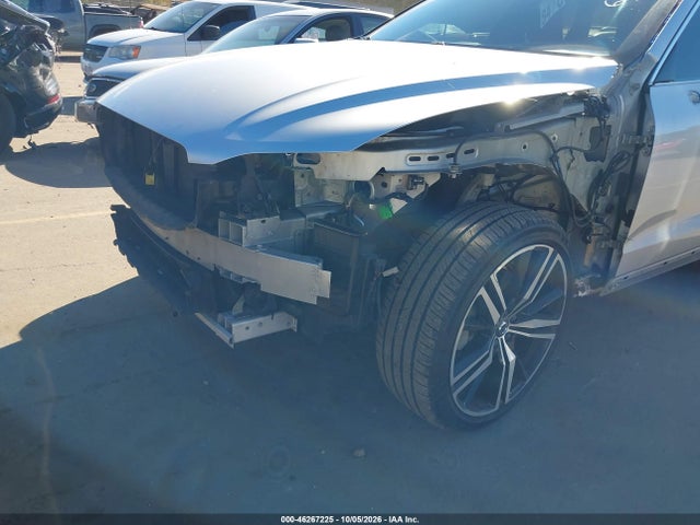 46267225 :رقم المزاد ، LYVA22RM3KB230301 vin ، 2019 Volvo Xc60 T6 R-design مزاد بيع