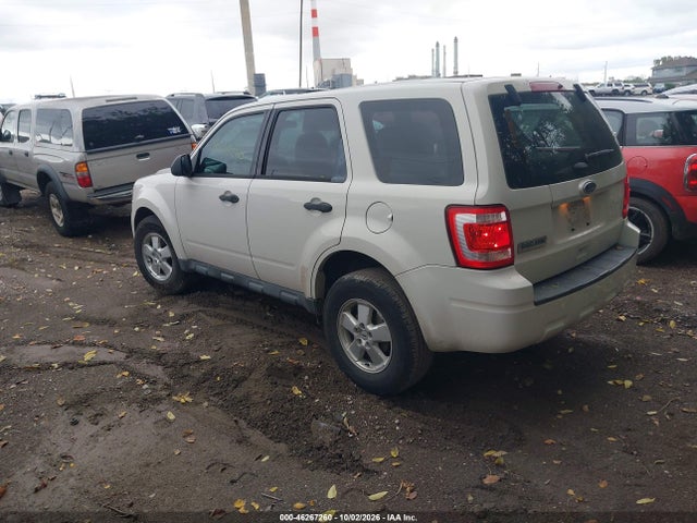 46267260 :رقم المزاد ، 1FMCU0C77BKB25476 vin ، 2011 Ford Escape Xls مزاد بيع