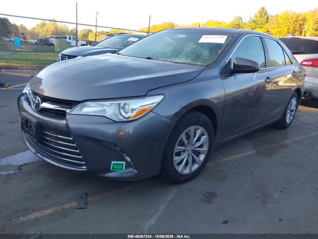 46267324 :رقم المزاد ، 4T1BF1FK5GU999168 vin ، 2016 Toyota Camry Le مزاد بيع