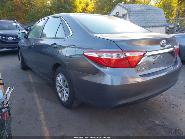 46267324 :رقم المزاد ، 4T1BF1FK5GU999168 vin ، 2016 Toyota Camry Le مزاد بيع