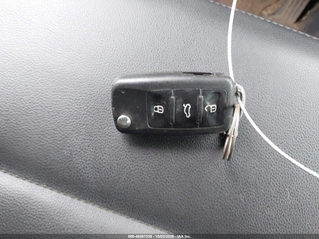 Aukcja sprzedaży 2012 Volkswagen Beetle 2.5l, vin: 3VWJP7AT6CM636440, numer aukcji: 46267339