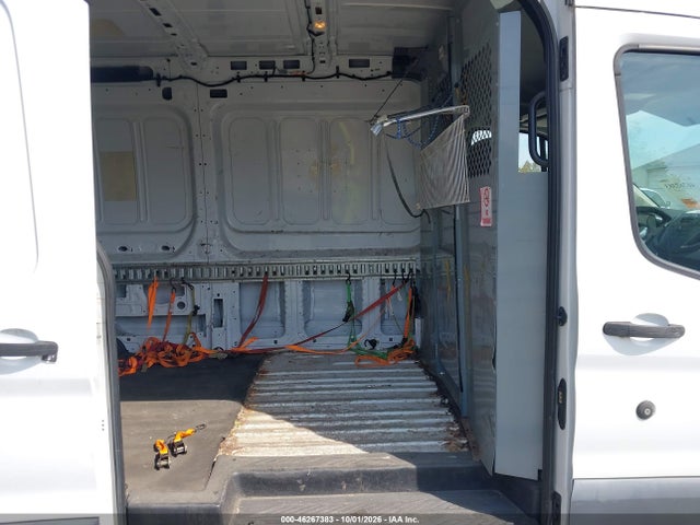 2015 Ford Transit-250 მანქანა იყიდება აუქციონზე, vin: 1FTNR2CM0FKA80712, აუქციონის ნომერი: 46267383
