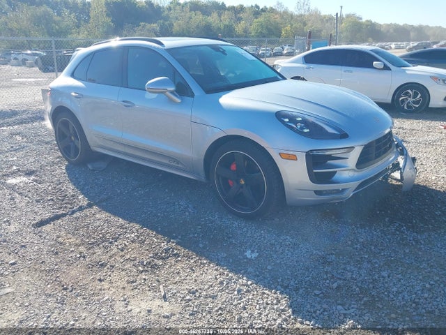 46267735 :رقم المزاد ، WP1AG2A50JLB64269 vin ، 2018 Porsche Macan Gts مزاد بيع