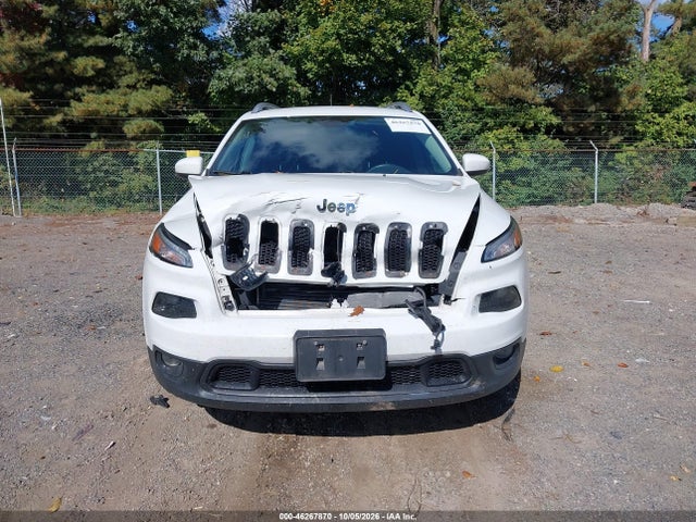 46267870 :رقم المزاد ، 1C4PJMCS3HW581986 vin ، 2017 Jeep Cherokee Latitude 4x4 مزاد بيع