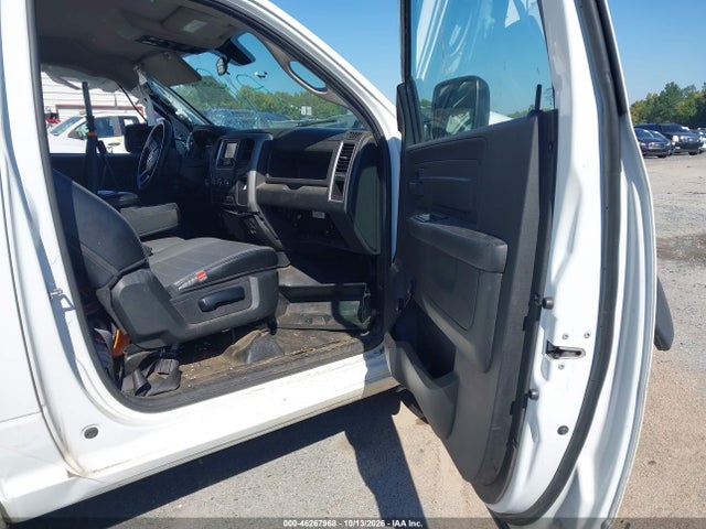 2023 Ram 1500 Classic Tradesman  4x2 8' Box მანქანა იყიდება აუქციონზე, vin: 3C6JR6DG4PG550254, აუქციონის ნომერი: 46267968